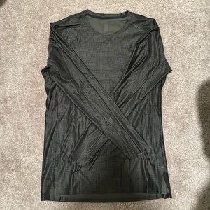 Lululemon Men’s Special Edition License to Train Long-sleeve